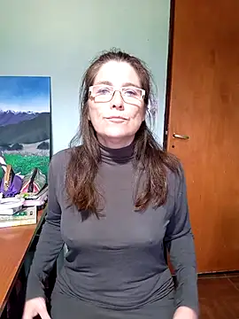 Snapshot of Merida2276 chatting on 10-19-25, 01:47 Merida2276 online show from 10-19-25, 01:47