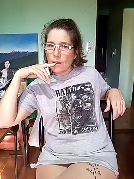 Merida2276 online show from 10-31-25, 08:27