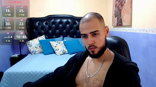 Snapshot of Marcus_Soler chatting on 10-16-25, 03:42 Marcus Soler online show from 10-16-25, 03:42