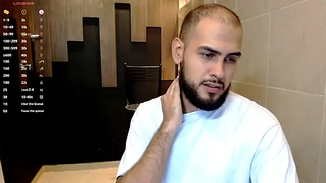 Marcus Soler online show from 10-28-25, 02:05