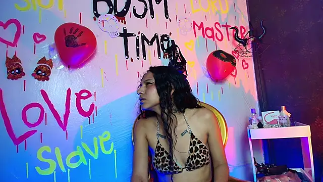 Sweettpleasure online show from 10-28-25, 04:17