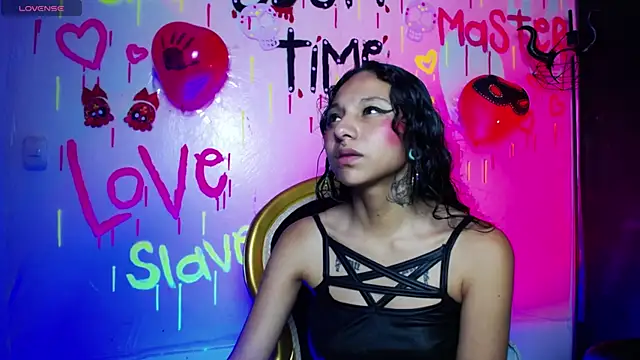 Sweettpleasure online show from 10-15-25, 01:08