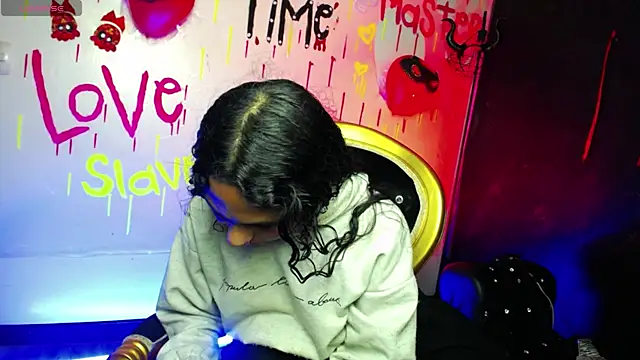 Sweettpleasure online show from 10-22-25, 02:16