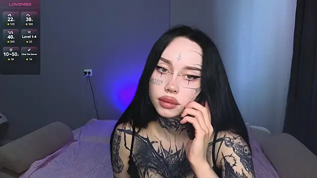 Snapshot of Somniyaa chatting on 05-20-26, 12:02 Somniyaa online show from 05-20-26, 12:02