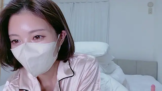 Snapshot of riko_oxo chatting on 07-23-26, 10:34 riko oxo online show from 07-23-26, 10:34