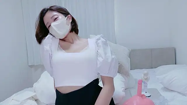 Snapshot of riko_oxo chatting on 05-06-26, 02:26 riko oxo online show from 05-06-26, 02:26