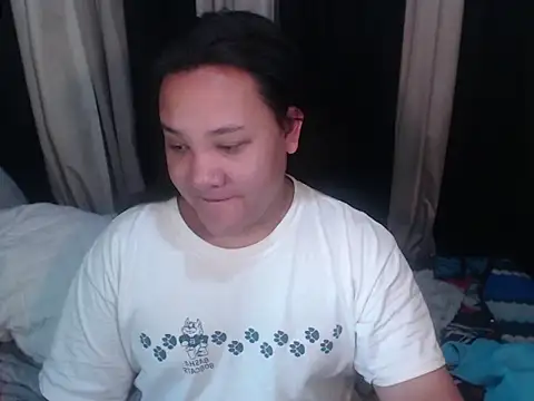 Hotcum ella online show from 04-15-26, 02:50