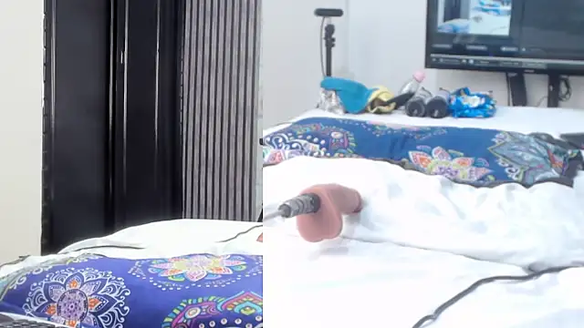 Alani Queen online show from 12-19-25, 07:27