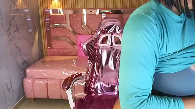 ambar fox s online show from 11-27-25, 08:09