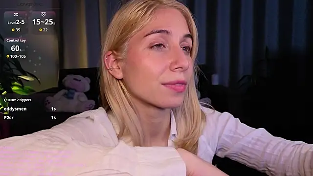Snapshot of _LittleSammy chatting on 05-19-26, 01:56 LittleSammy online show from 05-19-26, 01:56