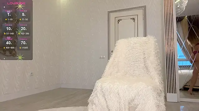 PeachyLina online show from 03-23-26, 04:23