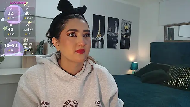 Snapshot of madame_lottie chatting on 09-25-25, 12:33 madame lottie online show from 09-25-25, 12:33