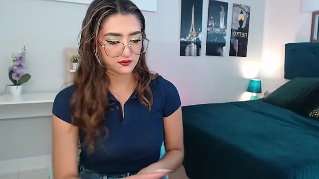 Snapshot of madame_lottie chatting on 10-16-25, 12:35 madame lottie online show from 10-16-25, 12:35