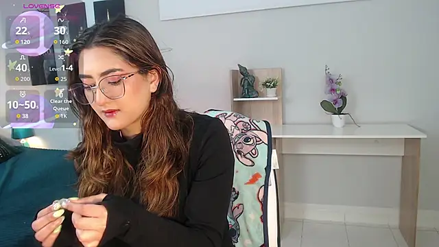 Snapshot of madame_lottie chatting on 09-23-25, 12:34 madame lottie online show from 09-23-25, 12:34