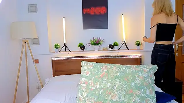 okerriella online show from 04-03-26, 07:26