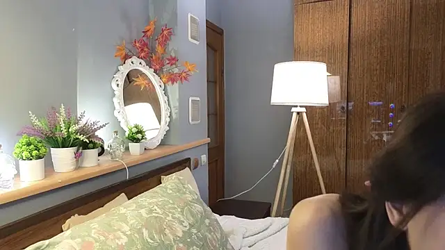 okerriella online show from 11-08-25, 01:58