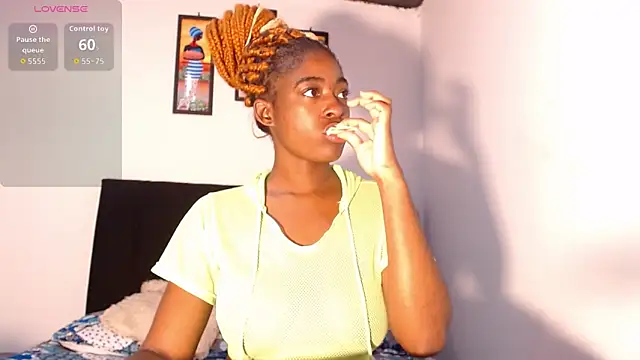 AdrianaCampbelll online show from 10-15-25, 06:33