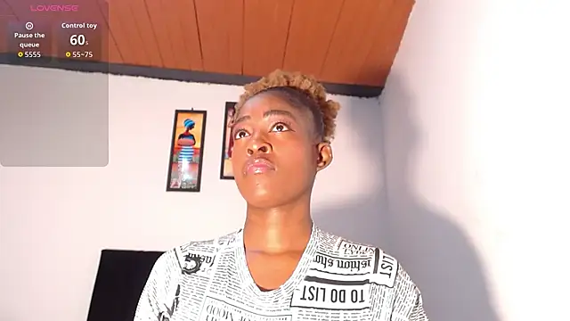 AdrianaCampbelll online show from 10-18-25, 04:25