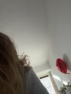 Snapshot of BabyAnais chatting on 02-11-26, 02:06 BabyAnais online show from 02-11-26, 02:06