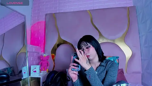 Niina Sissy online show from 03-29-26, 05:20