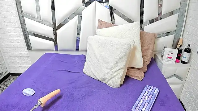 Niina Sissy online show from 09-19-25, 03:21