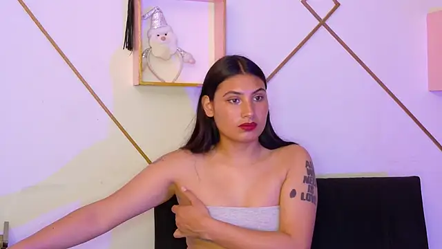 Snapshot of Linda_andrew chatting on 11-21-25, 06:40 Linda andrew online show from 11-21-25, 06:40