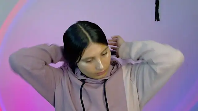 Snapshot of Linda_andrew chatting on 02-28-26, 04:28 Linda andrew online show from 02-28-26, 04:28