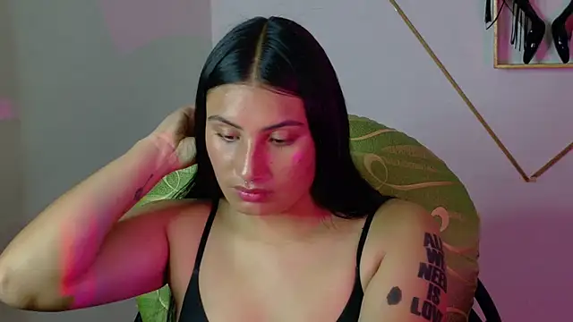 Snapshot of Linda_andrew chatting on 02-09-26, 07:45 Linda andrew online show from 02-09-26, 07:45