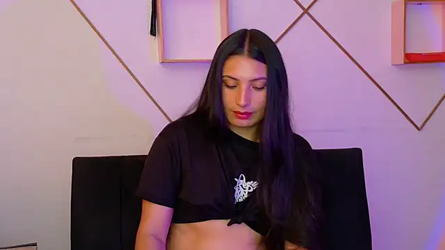 Snapshot of Linda_andrew chatting on 12-05-25, 05:55 Linda andrew online show from 12-05-25, 05:55