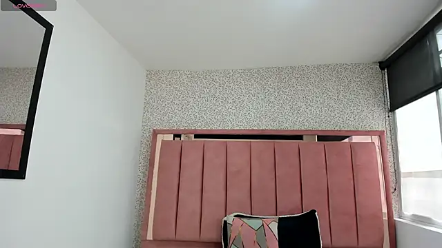 Hanna Lee   online show from 03-06-26, 08:04