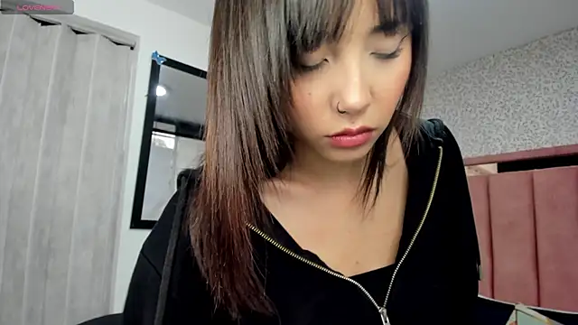 Hanna Lee   online show from 03-09-26, 07:39