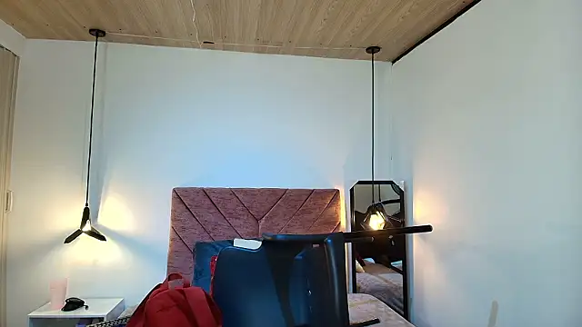 Hanna Lee   online show from 02-10-26, 07:35