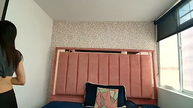 Hanna Lee   online show from 03-14-26, 08:04