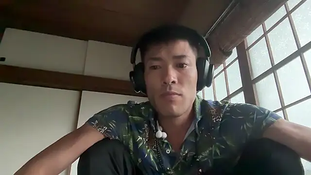 Snapshot of Bon-Nii chatting on 06-09-26, 09:32 Bon-Nii online show from 06-09-26, 09:32