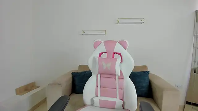 april smiith online show from 11-05-25, 12:19