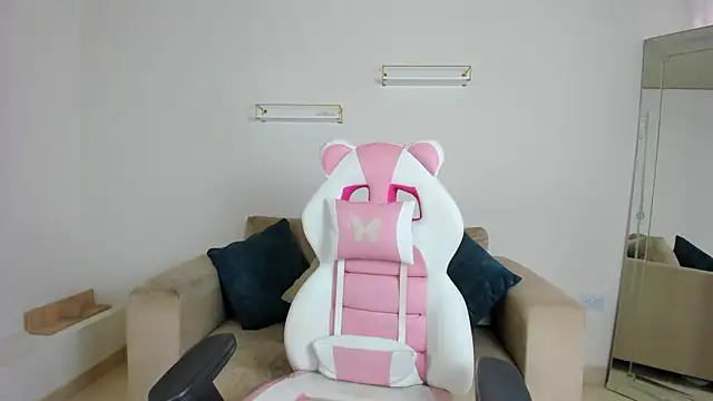 april smiith online show from 02-10-26, 12:15