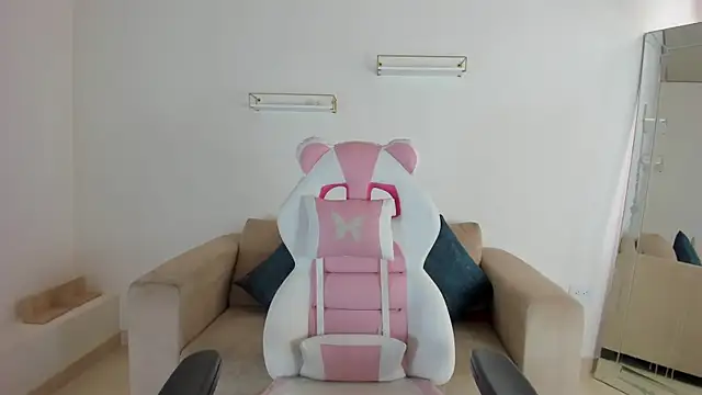 april smiith online show from 10-16-25, 12:46