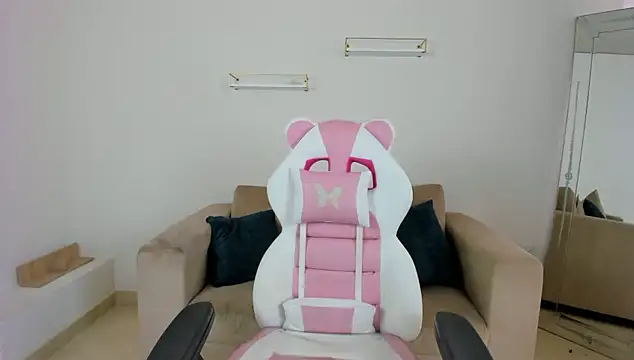 april smiith online show from 01-14-26, 12:31