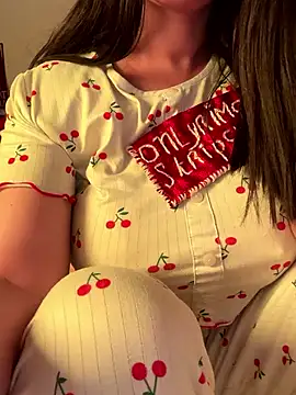 Snapshot of OnlyRima chatting on 03-28-26, 12:17 OnlyRima online show from 03-28-26, 12:17