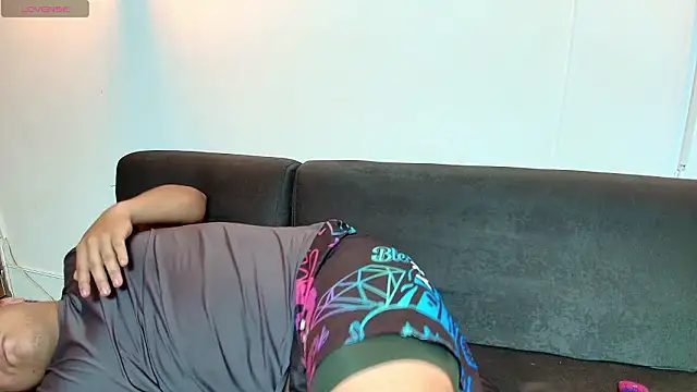 naomi campbel  online show from 02-04-26, 08:26