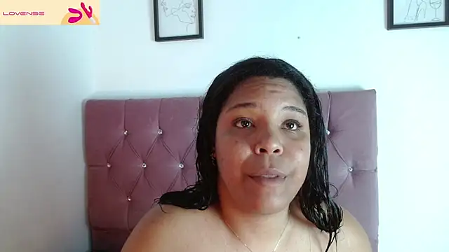 naomi campbel  online show from 04-12-26, 08:45