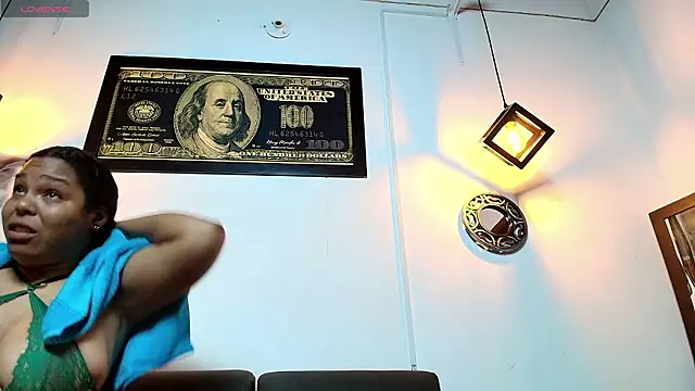 naomi campbel  online show from 02-05-26, 08:48