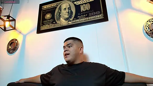 naomi campbel  online show from 02-06-26, 08:38