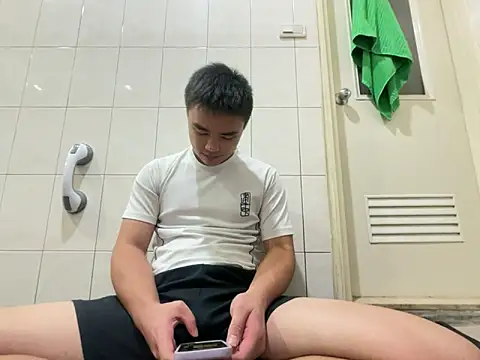 Snapshot of greenteazhang chatting on 11-20-25, 04:51 greenteazhang online show from 11-20-25, 04:51