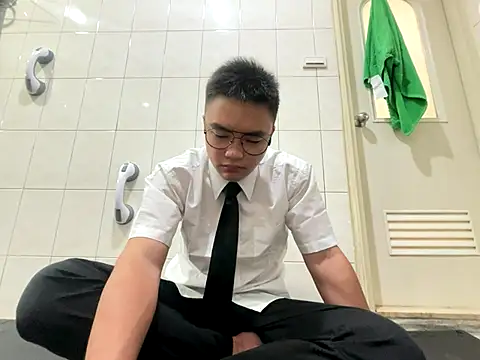 Snapshot of greenteazhang chatting on 11-24-25, 03:12 greenteazhang online show from 11-24-25, 03:12