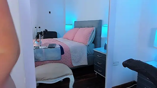 AdeleJhones online show from 02-17-26, 12:46