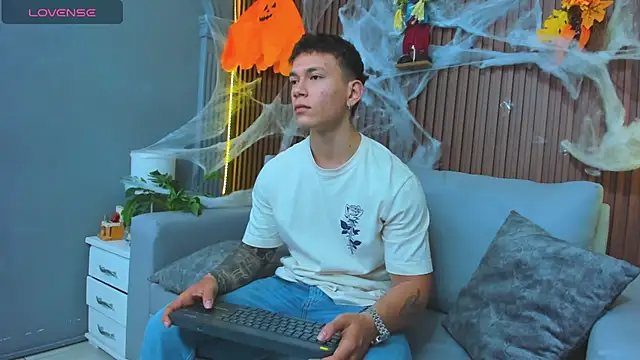 Thomas moon online show from 10-29-25, 11:20