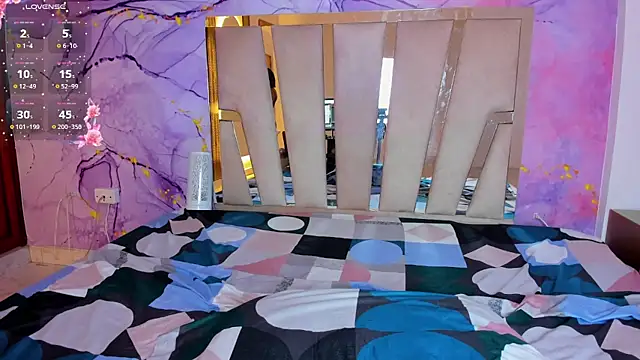 Elowen Clark online show from 10-23-25, 07:56