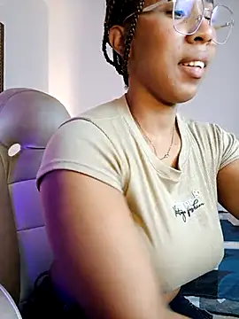 Elowen Clark online show from 02-13-26, 07:36