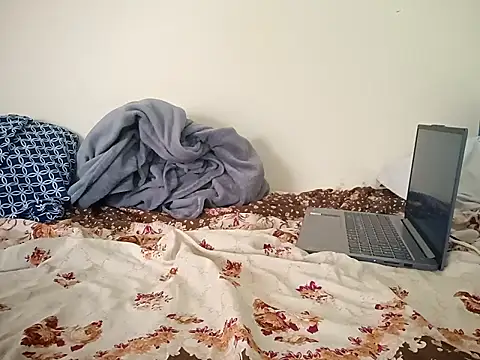 Snapshot of RyanDante chatting on 10-11-25, 03:13 RyanDante online show from 10-11-25, 03:13